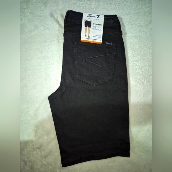 Seven7 Black Denim Shorts - Picture 1 of 7